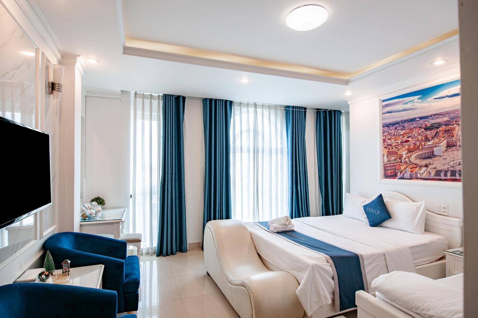 Venice Hotel Ho Chi Minh City Exterior photo