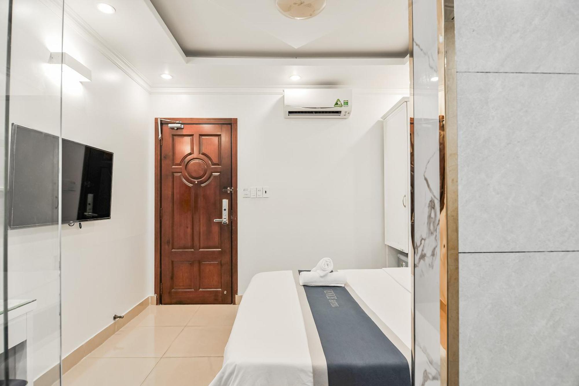 Venice Hotel Ho Chi Minh City Exterior photo