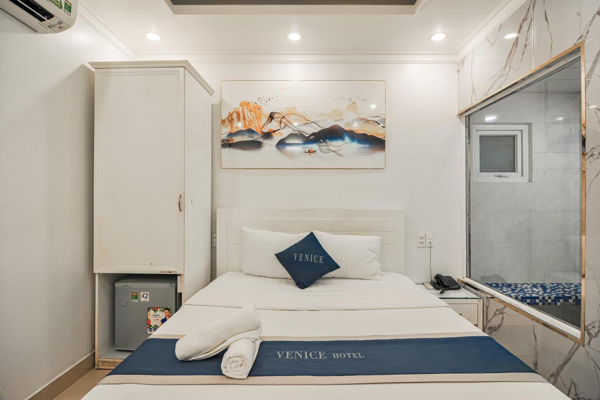 Venice Hotel Ho Chi Minh City Exterior photo