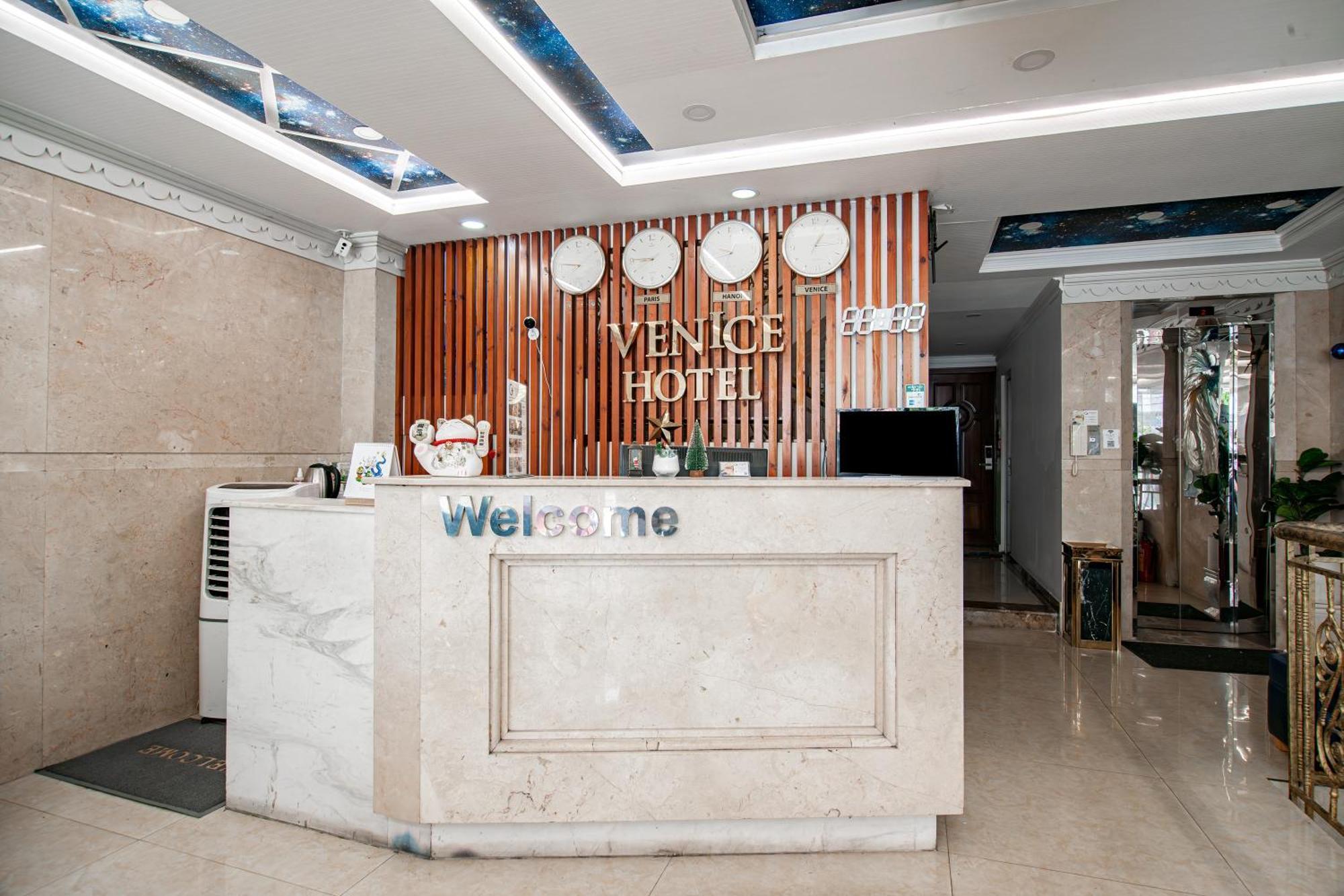 Venice Hotel Ho Chi Minh City Exterior photo