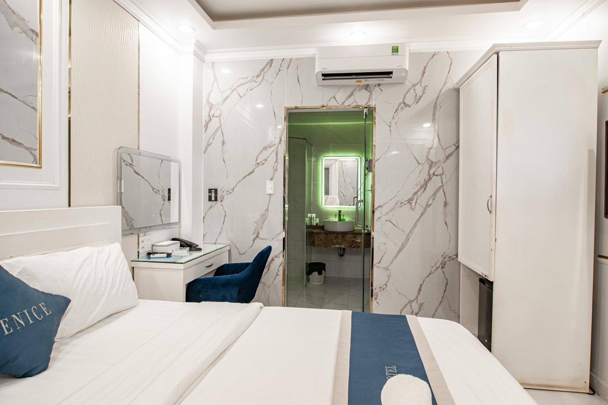 Venice Hotel Ho Chi Minh City Exterior photo